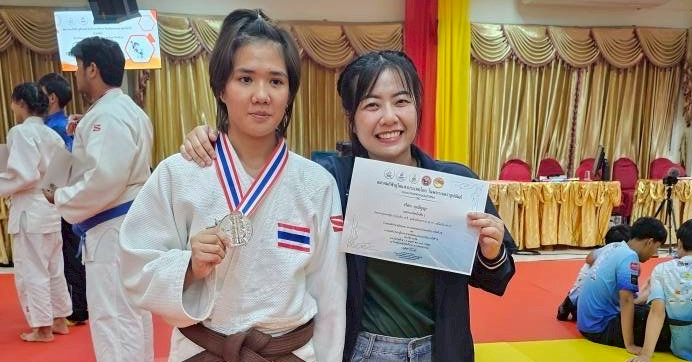 ผลการแข่งขันกีฬายูโดยุวชนเยาวชนชิงแชมป์ประเทศไทย ครั้งที่ 29 น.ส. วริศรา ดุจปัญญา รางวัลเหรียญเงิน